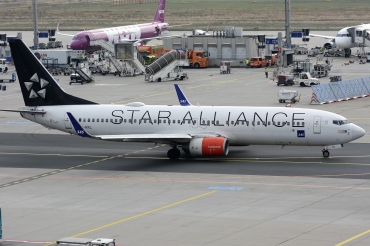 LN-RRL (28328) 2003 Boeing 737-883 WL