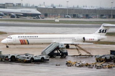 SE-DIN (49999) 1990 McDonnell Douglas MD-82