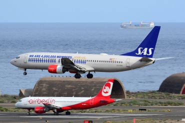 LN-RPM (cn 30195) Boeing 737-883