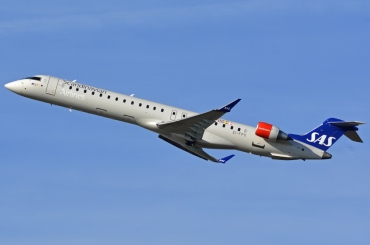 EI-FPX (15444) 2017 Bombardier CRJ-900 LR