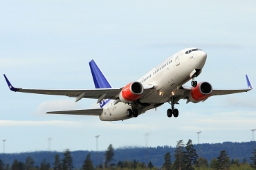 LN-TUK (26096) 2001 Boeing 737-705(WL)