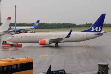 LN-RRJ · Boeing 737-883 · (OSL / ENGM)