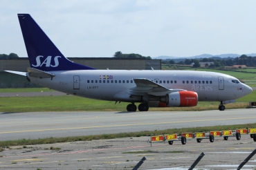 LN-RPT (28299) 1999 Boeing 737-683