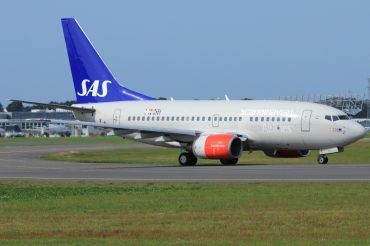 OY-KKS (28322) 2000 Boeing 737-683