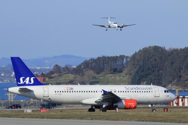 OY-KAU, (cn 3227), Airbus A320-232