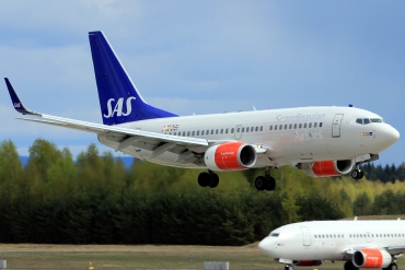LN-TUJ · Boeing 737-705 · (OSL / ENGM)