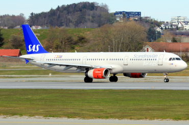 OY-KBL (1619) 2001 Airbus A321-232