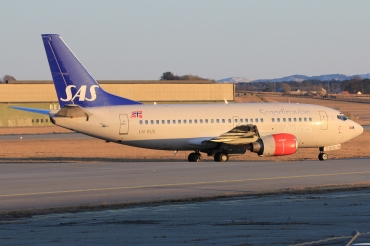 LN-BUE · Boeing 737-505 · (SVG / ENZV)