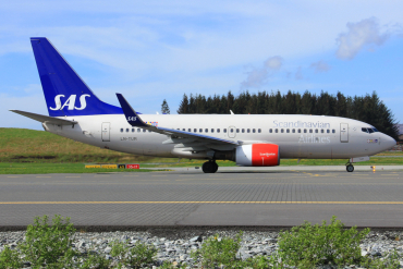 LN-TUM (29098) 2002 Boeing 737-705(WL)
