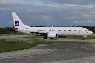 LN-RPR · Boeing 737-883 · (SVG / ENZV)