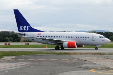 LN-RCU (30190) 1999 Boeing 737-683