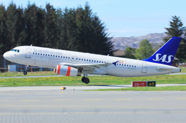 OY-KAS (3335) 2007 Airbus A320-232