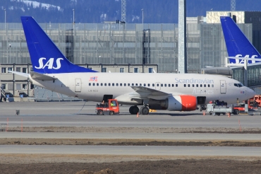 LN-RCU (30190) 1999 Boeing 737-683