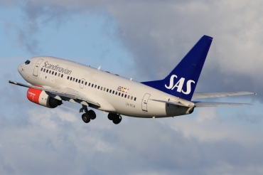 LN-RCW (28308) 1999 Boeing 737-683