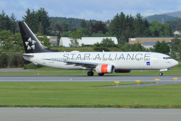 LN-RRW (32277) 2004 Boeing 737-883