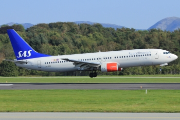 LN-RRU (28327) 2002 Boeing 737-883