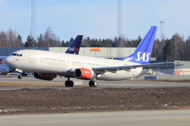 LN-RPR · Boeing 737-883 · (OSL / ENGM)