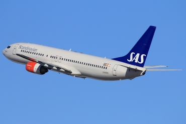 LN-RPR · Boeing 737-883 · (OSL / ENGM)