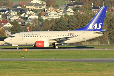 OY-KKS (28322) 2000 Boeing 737-683