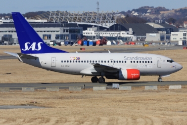LN-RRZ (28295) 1998 Boeing 737-683