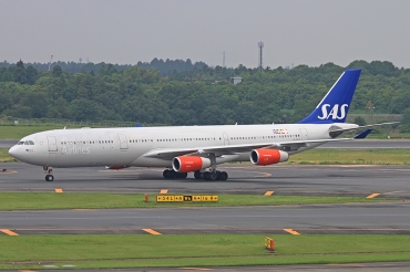 LN-RKF (413) 2001 Airbus A340-313