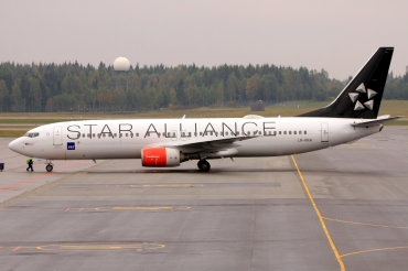 LN-RRW (32277) 2004 Boeing 737-883