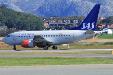 LN-RRD · Boeing 737-683 · (SVG / ENZV)