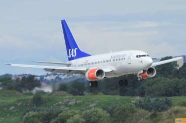 LN-RPH (28605) 1999 Boeing 737-683
