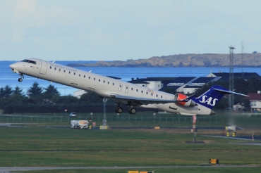 OY-KFH (15240) 2009 Bombardier CRJ-900 LR