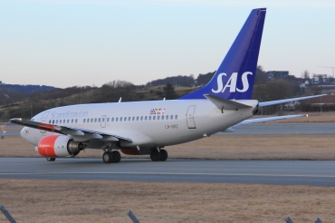 LN-RRZ (28295) 1998 Boeing 737-683