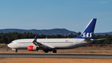 LN-RGF · Boeing 737-86N(WL) · (FAO / LPFR)