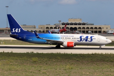LN-RGI (35646) 2014 Boeing 737-86N(WL)