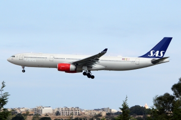 LN-RKM (496) 2002 Airbus A330-343