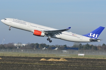 LN-RKN (568) 2003 Airbus A330-343X