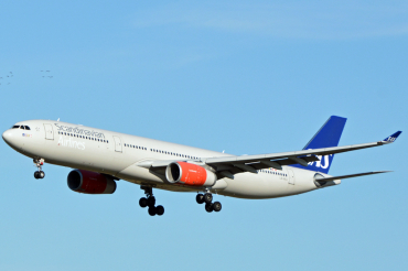 LN-RKU (1715) 2016 Airbus A330-343