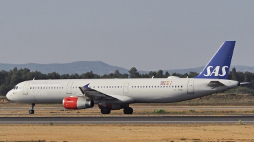 OY-KBB (1642) 2001 Airbus A321-232