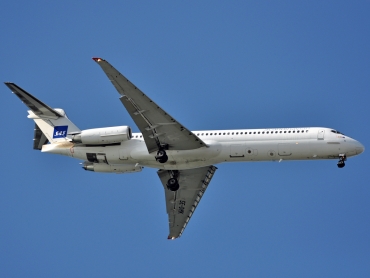 SE-DMK · McDonnell Douglas MD-87 · (CPH / EKCH)