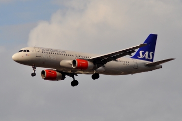 SE-RJF (1383) 2000 Airbus A320-232