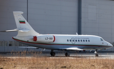 LZ-001 (123) 2001 Dassault Falcon 2000
