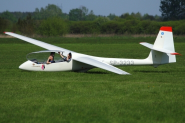 SP-3233 · SZD-50-3 Puchacz · (EPST)