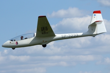 SP-3233 · SZD-50-3 Puchacz · (EPST)