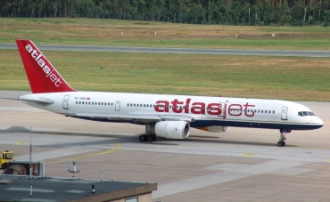TC-OGG (cn 23983) Boeing 757-2G5