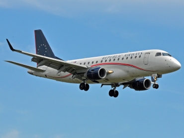 N821MD (17000042) Embraer 170-100SU