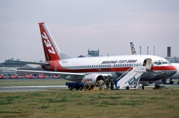 N352AU (22952) 1984 Boeing 737-3B7