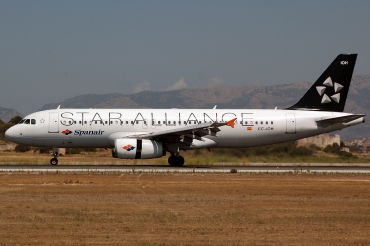 EC-IOH (cn 1998) Airbus A320-232