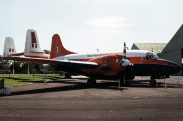 WL679 1953 Vickers 668 Varsity T1