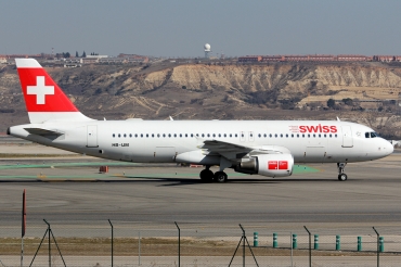 HB-IJM · Airbus A320-214 · (MAD / LEMD)