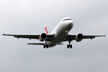 HB-IJS (782) 1998 Airbus A320-214