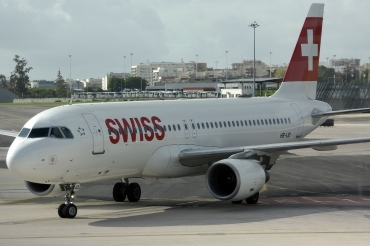 HB-IJD (553) 1995 Airbus A320-214
