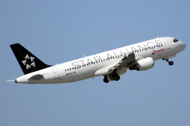 HB-IJN (643) 1996 Airbus A320-214